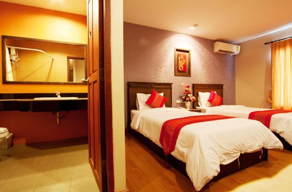 Lanna House Hotel Чиангмай Стая снимка