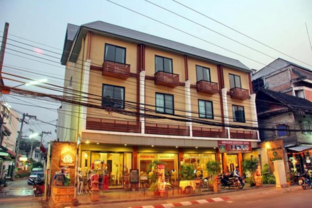 Lanna House Hotel Чиангмай Екстериор снимка
