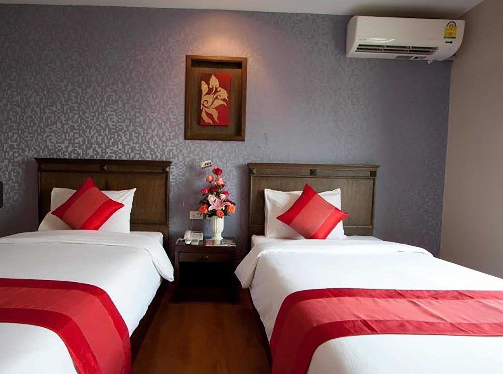 Lanna House Hotel Чиангмай Екстериор снимка