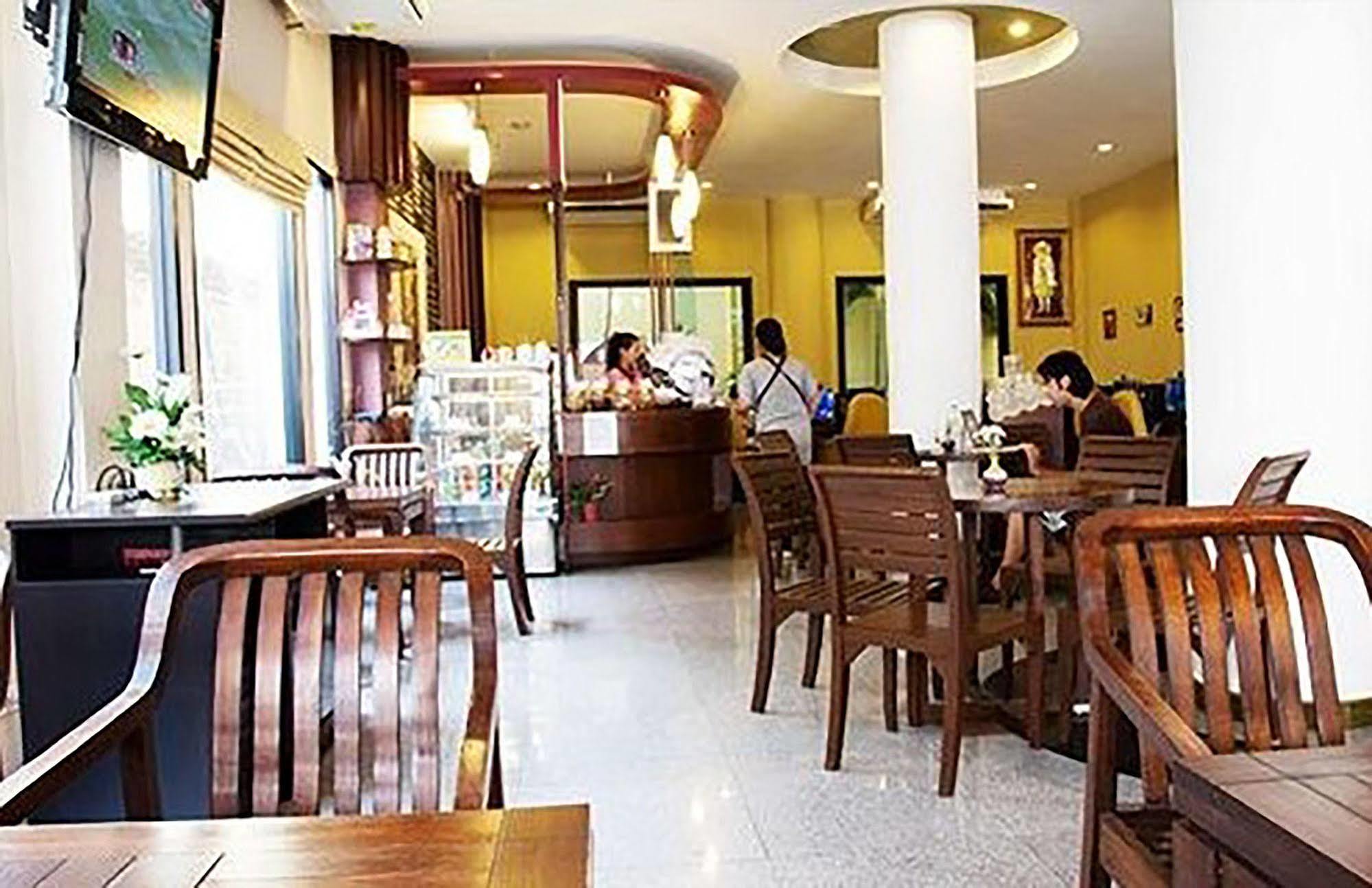 Lanna House Hotel Чиангмай Екстериор снимка